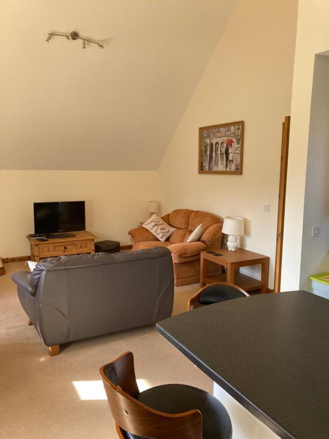 Springbank Apartment - Sleeps 4 - Pet Friendly Fort William Bagian luar foto